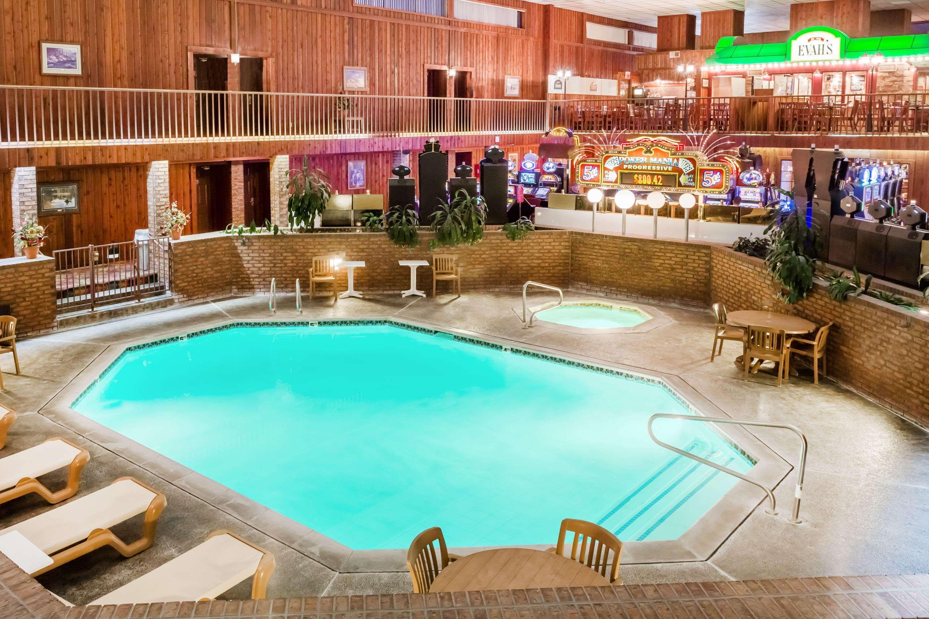 Ramada By Wyndham Ely Otel Dış mekan fotoğraf